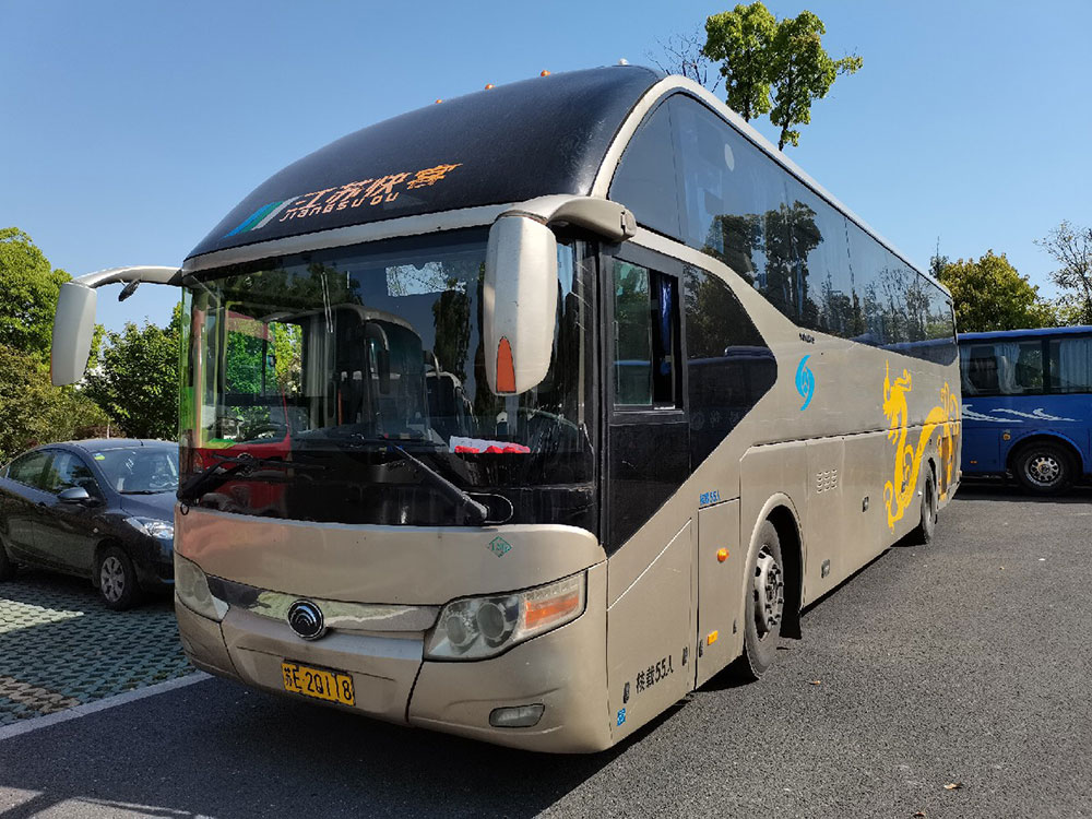 員工接送班車(chē)-53座大巴