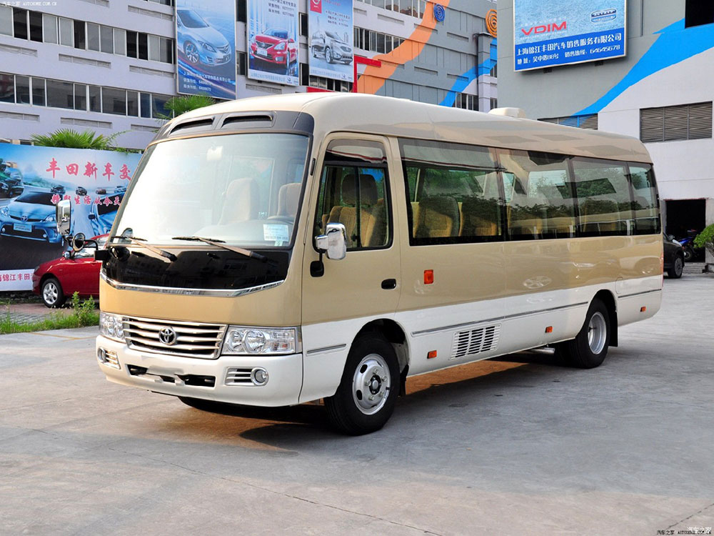 旅游包車(chē)--18座中巴車(chē)